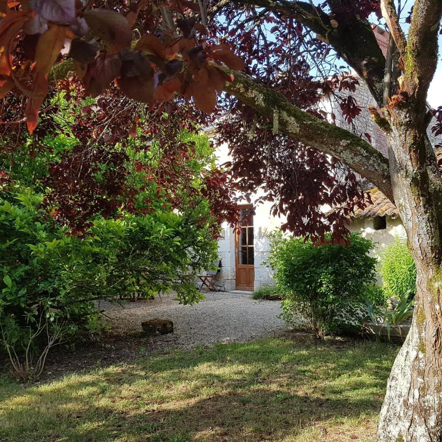 Le Logis De La Pataudiere Champigny-sur-Veude Bagian luar foto